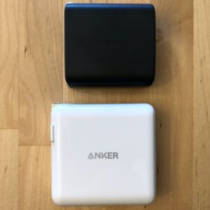 Top: AUKEY PA-D1 Focus Duo 30W. Bottom: Anker PowerPort II PD. Top: AUKEY PA-D1 Focus Duo 30W. Bottom: Anker PowerPort II PD.