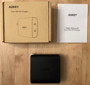 AUKEY PA-Y16 box and contents.