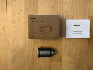 AUKEY CC-Y12 Expedition Flush-Fit 18W box and contents