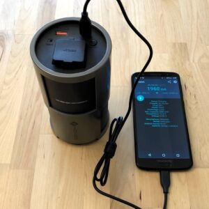 Novoo 85W AC Portable Power Station with Moto G6 Novoo 85W AC Portable Power Station with Moto G6