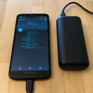 Anker PowerCore 10000 PD with Moto G6 Anker PowerCore 10000 PD with Moto G6
