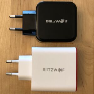Top: BlitzWolf BW-S10 30W USB PD. Bottom: BlitzWolf BW-PL4 45W USB PD. Top: BlitzWolf BW-S10 30W USB PD. Bottom: BlitzWolf BW-PL4 45W USB PD.