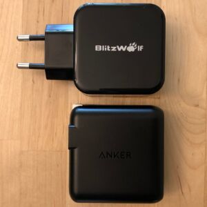 Top: BlitzWolf BW-S10 30W USB PD. Bottom: Anker PowerPort Speed PD 30. Top: BlitzWolf BW-S10 30W USB PD. Bottom: Anker PowerPort Speed PD 30.