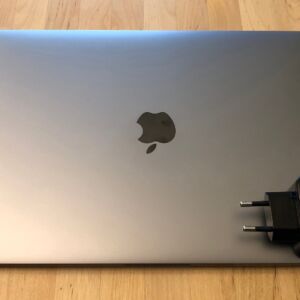 BlitzWolf BW-S10 30W USB PD with MacBook Pro, 13-inch BlitzWolf BW-S10 30W USB PD with MacBook Pro, 13-inch