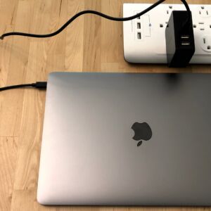 Inateck 45W 3-Port USB-C with MacBook Pro 13-inch Inateck 45W 3-Port USB-C with MacBook Pro 13-inch