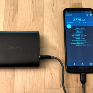 AUKEY PA-Y13 46W PD Charging Station with Moto G6 AUKEY PA-Y13 46W PD Charging Station with Moto G6