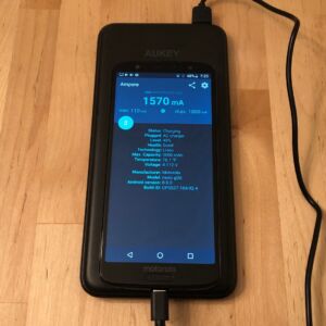 AUKEY PB-Y14 20000 USB-C with Moto G6 AUKEY PB-Y14 20000 USB-C with Moto G6