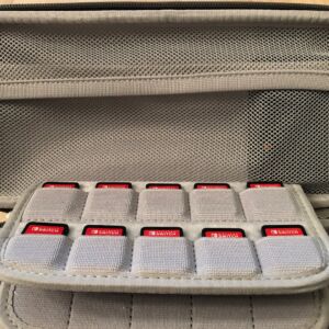 Novoo PowerCube Mini 10000 in Switch carrying case Novoo PowerCube Mini 10000 in Switch carrying case