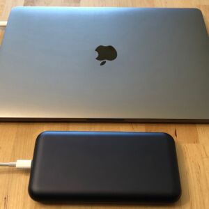 ZMI PowerPack 20000 with MacBook Pro 13-inch ZMI PowerPack 20000 with MacBook Pro 13-inch