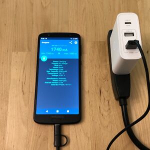ZMI zPower USB-C and Dual USB-A with Moto G6 ZMI zPower USB-C and Dual USB-A with Moto G6