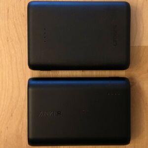 Top: Omars Mini Pro 10000. Bottom: Anker PowerCore 10000. Top: Omars Mini Pro 10000. Bottom: Anker PowerCore 10000.
