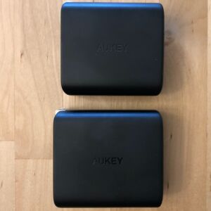 Top: AUKEY PA-D1 Focus Duo 30W. Bottom: AUKEY PA-D2 Focus Duo 36W. Top: AUKEY PA-D1 Focus Duo 30W. Bottom: AUKEY PA-D2 Focus Duo 36W.