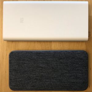 Top: Xiaomi Mi 10000 Wireless. Bottom: ZMI PowerPack 10K USB-C. Top: Xiaomi Mi 10000 Wireless. Bottom: ZMI PowerPack 10K USB-C.