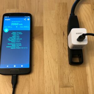 AUKEY PA-Y19 Minima 30W with Moto G6 AUKEY PA-Y19 Minima 30W with Moto G6