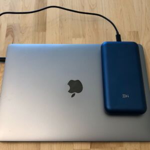 ZMI PowerPack 20K Pro with MacBook Pro, 13-inch ZMI PowerPack 20K Pro with MacBook Pro, 13-inch