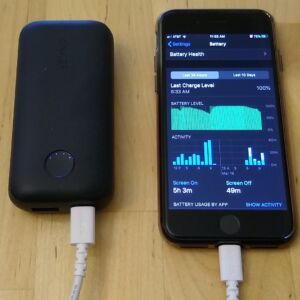 iPhone 8 with Anker PowerCore 10000 PD Redux iPhone 8 with Anker PowerCore 10000 PD Redux