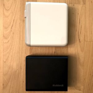 Top: YFWStory 61W USB-C PD. Bottom: Nekteck 60W USB-C PD. Top: YFWStory 61W USB-C PD. Bottom: Nekteck 60W USB-C PD.