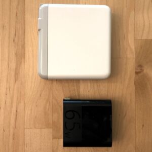 Top: YFWStory 61W USB-C PD. Bottom: ZMI zPower Turbo 65W USB-C PD. Top: YFWStory 61W USB-C PD. Bottom: ZMI zPower Turbo 65W USB-C PD.