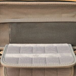 AUKEY PB-Y23 Sprint Go Lightning 20000 in Switch carrying case AUKEY PB-Y23 Sprint Go Lightning 20000 in Switch carrying case