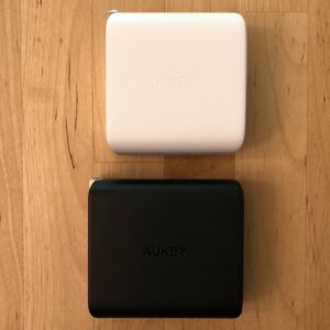 Top: AUKEY PA-B5 Omnia 100W. Bottom: AUKEY PA-D4 Focus 60W PD. Top: AUKEY PA-B5 Omnia 100W. Bottom: AUKEY PA-D4 Focus 60W PD.