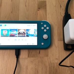 AUKEY PA-B5 Omnia 100W with Nintendo Switch Lite AUKEY PA-B5 Omnia 100W with Nintendo Switch Lite