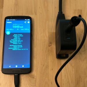 RAVPower PD Pioneer 90W 2-Port with Moto G6 RAVPower PD Pioneer 90W 2-Port with Moto G6