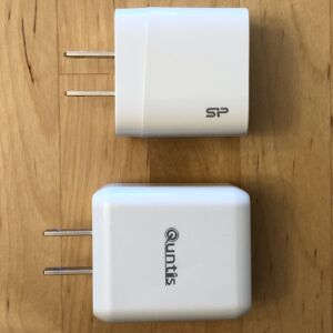 Top: Silicon Power Boost Charger QM10. Bottom: Quntis PD Charger. Top: Silicon Power Boost Charger QM10. Bottom: Quntis PD Charger.