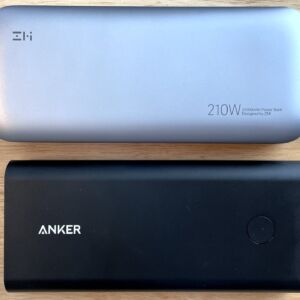 Top: ZMI PowerPack No 20 | Bottom: Anker PowerCore+ 26800 PD Top: ZMI PowerPack No 20 | Bottom: Anker PowerCore+ 26800 PD